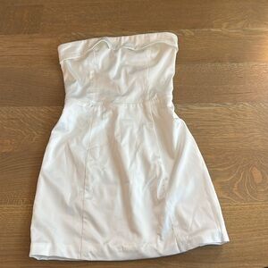 Edikted white straplesss dress. XS